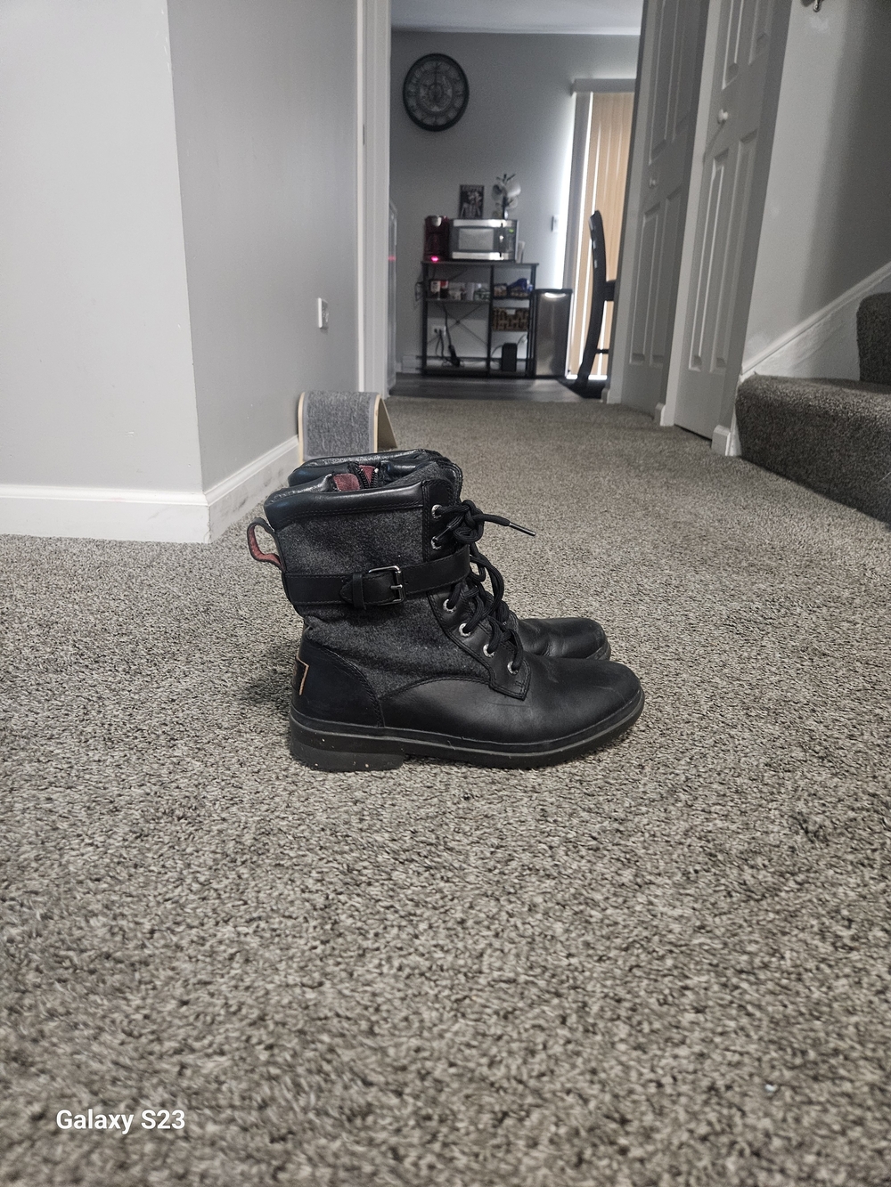 UGG Waterproof Leather Utility Combat Boots Black Wool Lined Women’s 8.5 - Picture 3 of 7